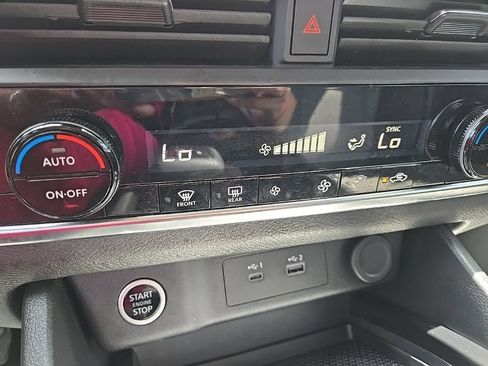 Used 2023 Nissan Rogue SV AWD/4WD image 54