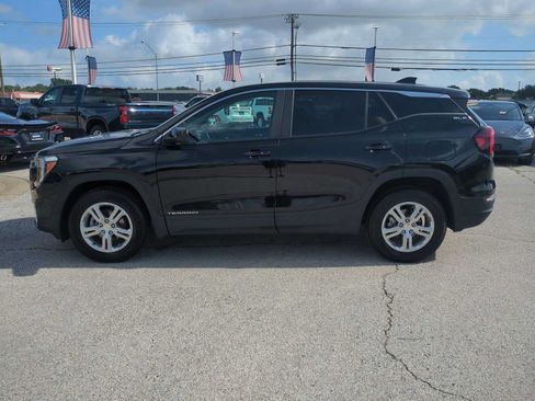 Used 2024 GMC Terrain SLE AWD/4WD image 5