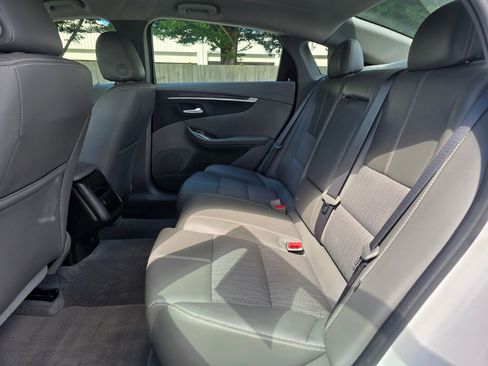 Used 2019 Chevrolet Impala LS FWD image 25