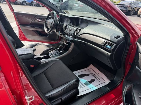 Used 2016 Honda Accord Sport image 12