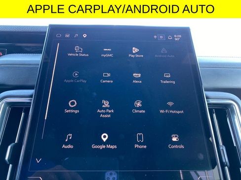 Used 2025 GMC Yukon Denali AWD/4WD image 12