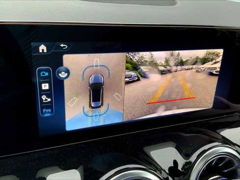 Certified 2026 Mercedes-Benz GLA 250 4MATIC image 8