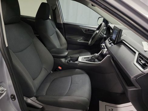 Used 2020 Toyota RAV4 LE image 25