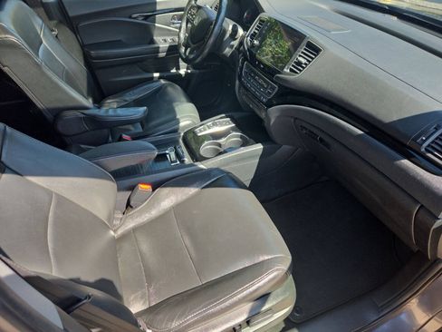 Used 2019 Honda Pilot Touring image 25
