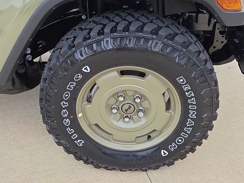 New 2026 Jeep Gladiator Willys AWD/4WD image 7