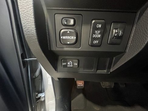 Used 2014 Toyota Tundra SR5 image 14