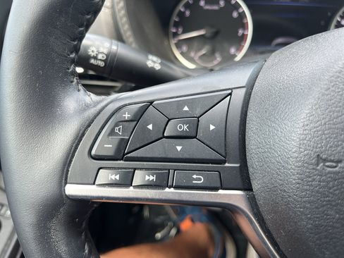 Used 2021 Nissan Sentra SV FWD image 13