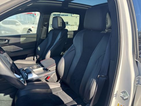 Used 2023 Acura MDX A-Spec image 11