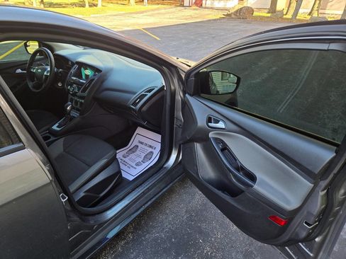 Used 2014 Ford Focus SE image 24
