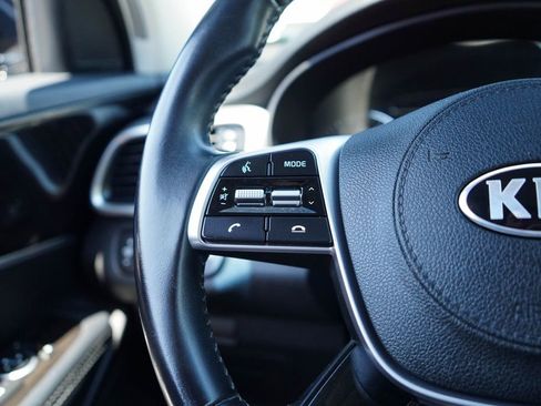Used 2020 Kia Sorento S FWD image 28