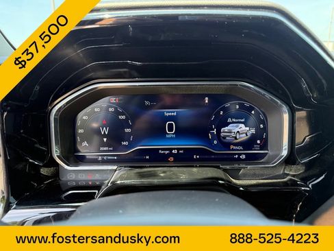 Used 2024 Chevrolet Silverado 1500 LT AWD/4WD image 9
