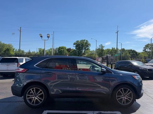 Used 2019 Ford Edge Titanium w/ Equipment Group 301A AWD/4WD image 4