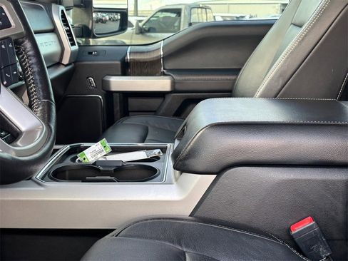 Used 2020 Ford F350 Lariat w/ Lariat Ultimate Package image 10