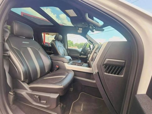 Used 2019 Ford F250 Platinum w/ Platinum Ultimate Package image 30