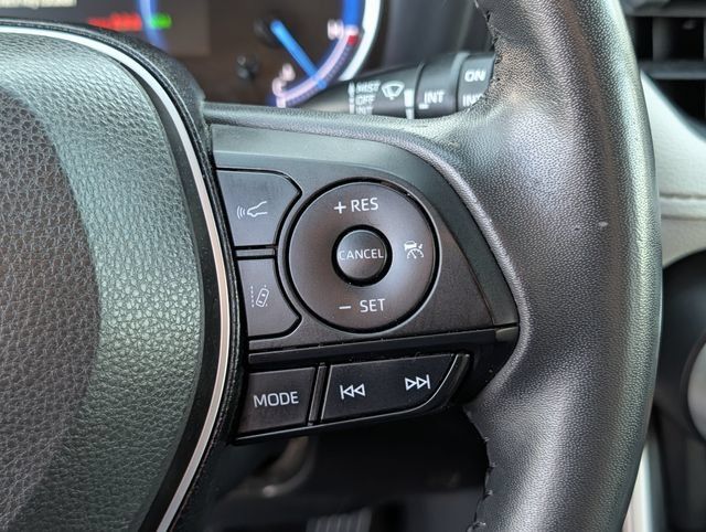 Used 2021 Toyota RAV4 Limited AWD/4WD image 18