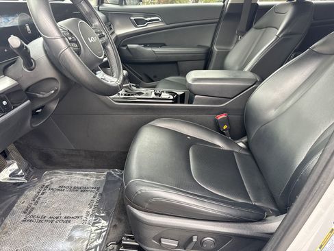 Used 2023 Kia Sportage SX image 9