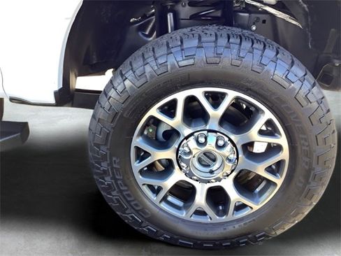 Used 2020 Ford F250 Lariat w/ Lariat Ultimate Package image 12