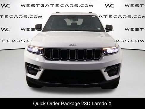 Used 2024 Jeep Grand Cherokee Laredo X RWD image 2