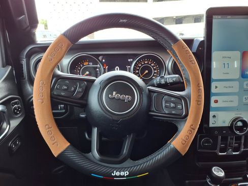 Used 2023 Jeep Wrangler Unlimited Sport AWD/4WD image 15