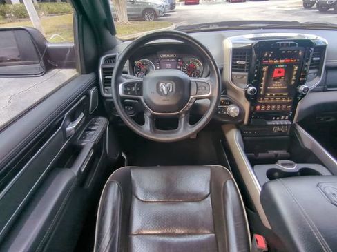 Used 2019 RAM 1500 Laramie AWD/4WD image 18