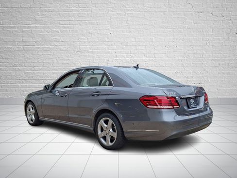 Used 2016 Mercedes-Benz E 350 4MATIC Sedan image 4