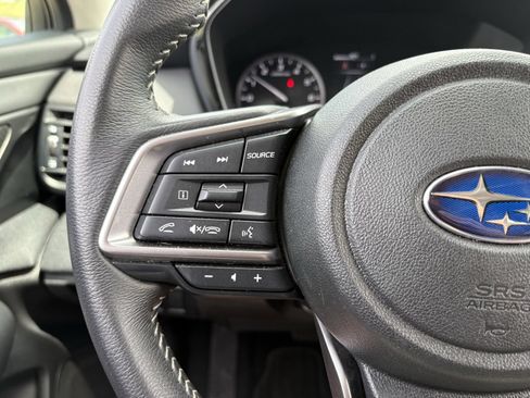 Used 2025 Subaru Outback Premium AWD/4WD image 14