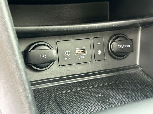 Used 2020 Hyundai Kona Limited AWD/4WD image 30