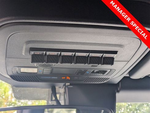 New 2025 Ford Bronco Badlands image 11