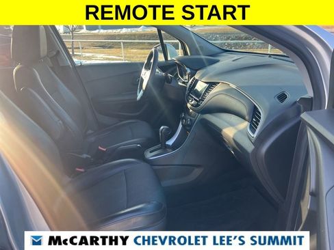 Used 2018 Chevrolet Trax LT w/ LT Convenience Package image 18