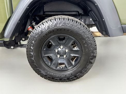 Used 2021 Jeep Gladiator Mojave AWD/4WD image 26