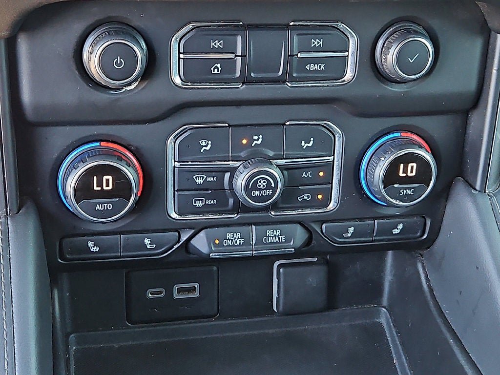 Used 2021 Chevrolet Suburban LT RWD image 26
