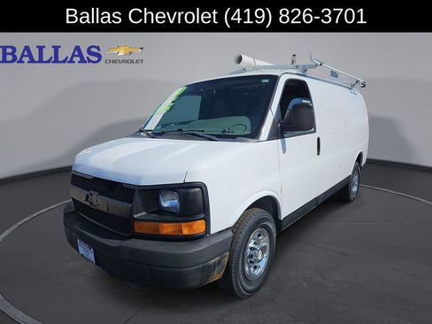 Used 2010 Chevrolet Express 2500 image 1