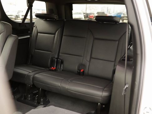 Certified 2025 Chevrolet Suburban Z71 w/ Z71 Off-Road Package image 35