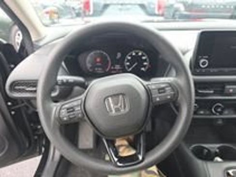 Used 2025 Honda HR-V LX image 21