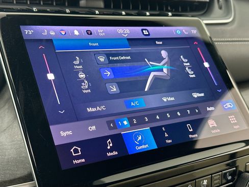 Used 2023 Jeep Grand Cherokee L Limited w/ Luxury Tech Group II image 16