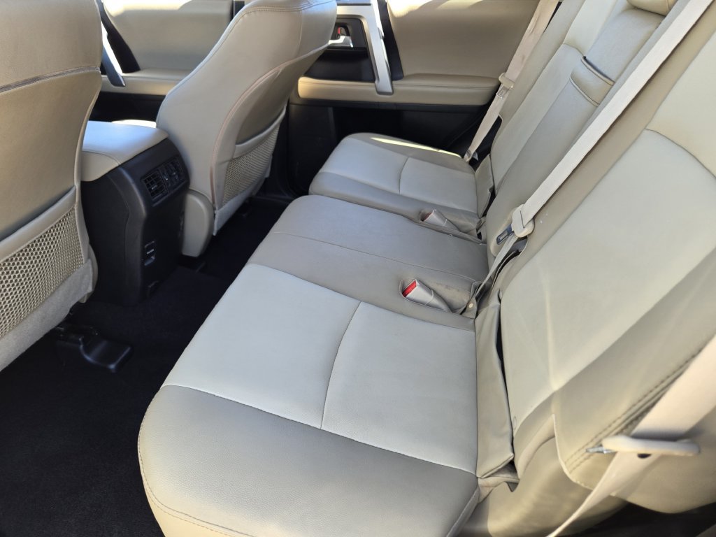 Used 2019 Toyota 4Runner SR5 Premium RWD image 39
