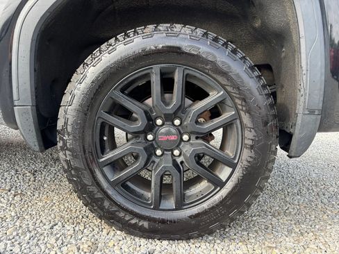 Used 2020 GMC Sierra 1500 Elevation w/ Elevation Value Package image 2