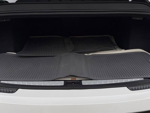 Used 2023 Lucid Air Grand Touring image 11