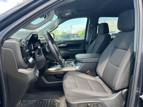 Used 2023 Chevrolet Silverado 1500 LT AWD/4WD image 8