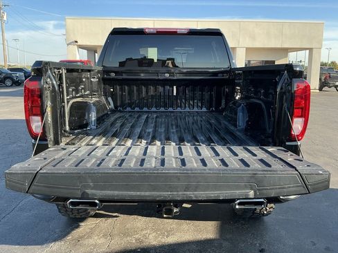 Used 2024 GMC Sierra 1500 Elevation w/ LPO, Elevation Black Package image 20