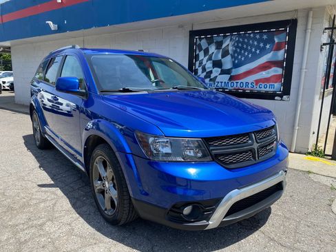 Used 2015 Dodge Journey Crossroad w/ Flexible Seating Group FWD image 1