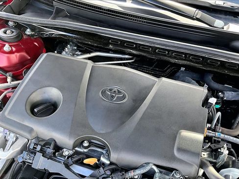 Used 2020 Toyota Camry LE image 31