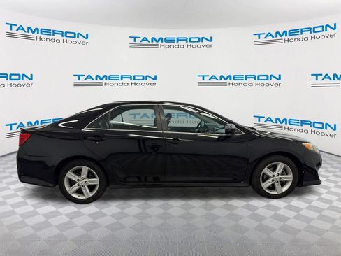 Used 2012 Toyota Camry SE FWD image 6