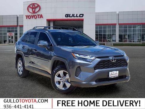 Certified 2025 Toyota RAV4 XLE w/ Convenience Package FWD image 1
