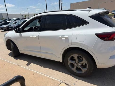Used 2023 Ford Escape ST-Line w/ Tech Pack #1 FWD image 8