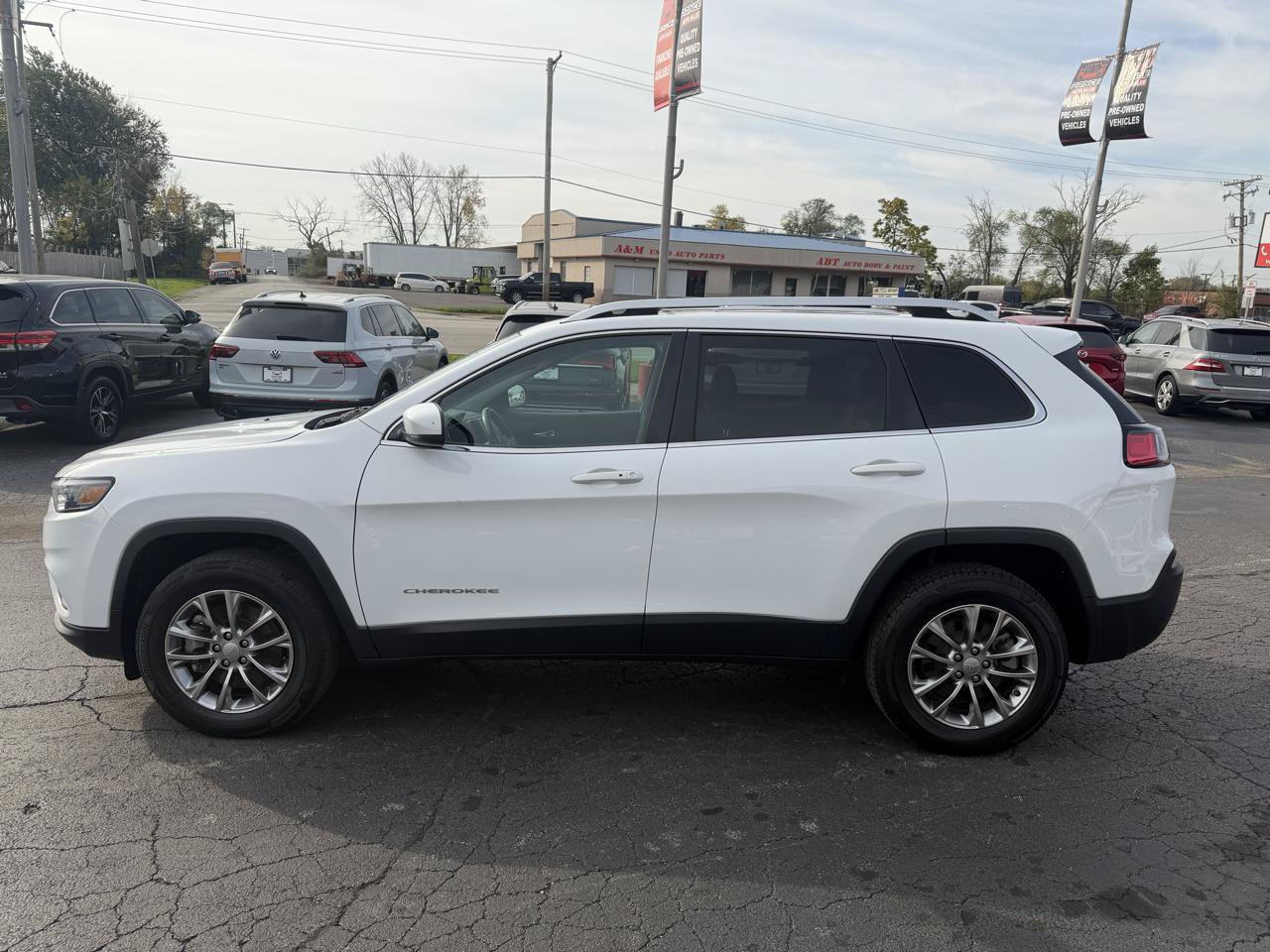 Used 2021 Jeep Cherokee Latitude Lux w/ Sun & Sound Group AWD/4WD image 4