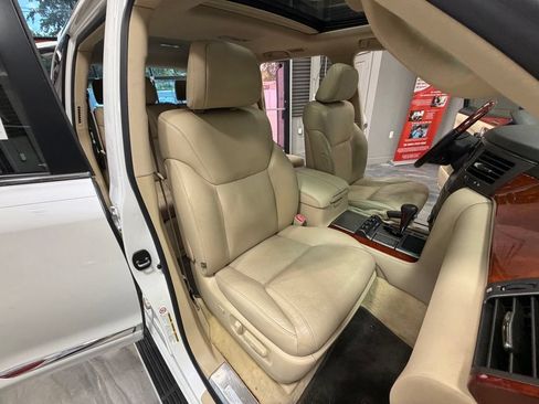 Used 2010 Lexus LX 570 4WD image 4
