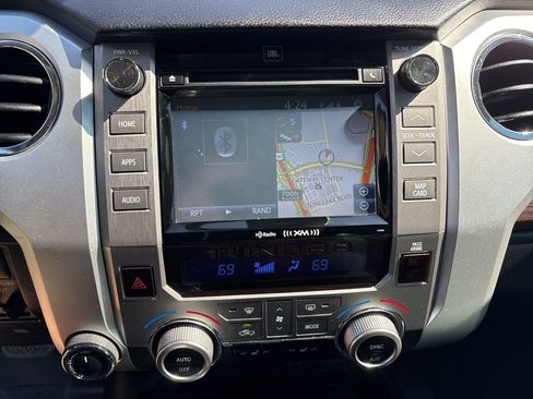 Used 2019 Toyota Tundra Limited w/ Limited Premium Package AWD/4WD image 16