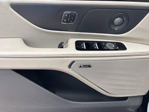 Used 2024 Lincoln Nautilus Premier w/ Equipment Group 102A image 19