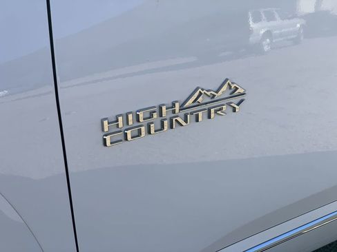 Certified 2023 Chevrolet Traverse High Country w/ LPO, Floor Liner Package image 31